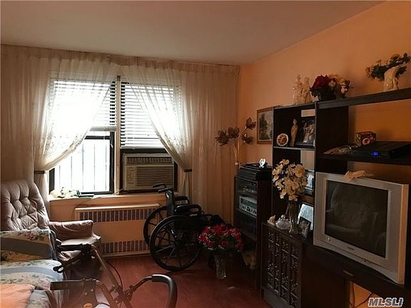 3rd image of 43-40 Union St APT 1K