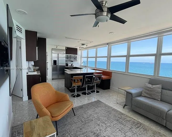 209 N Fort Lauderdale Beach Blvd #12E — Photo 5