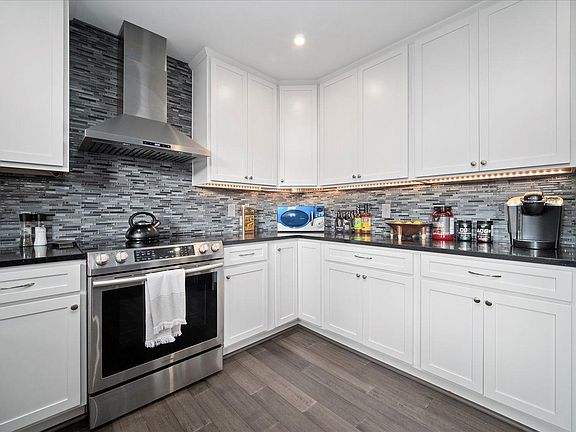 3rd image of 1741 Lapstone Ct