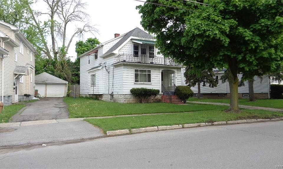 1st image of 28 Kaufman Dr