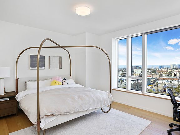 5th image of 889 Francisco St Unit 1208