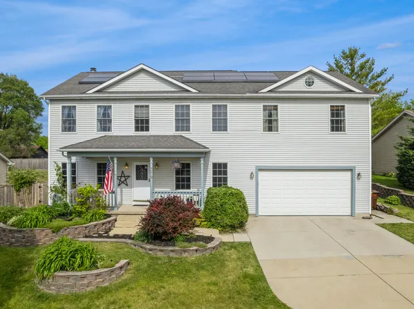 579 Kennedy St, Marengo, IL 60152