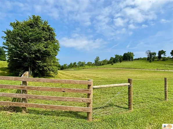 168 Shooter Ln, Burkesville, KY 42717