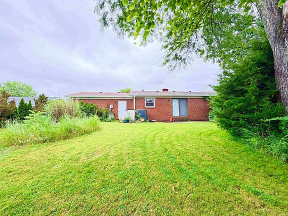 4th image of 1521 Canterbury Ct