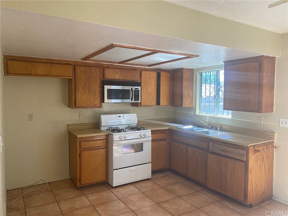1st image of 530 W Orange Grove Ave APT B
