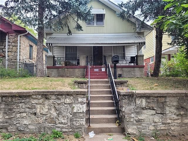 1st image of 439 Bellaire Ave