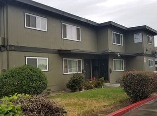 821 Line St APT C, Hollister, CA 95023