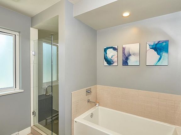 3rd image of 230 Salter St #2