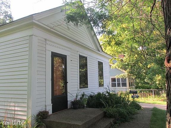 2nd image of 1812 Broadway St N