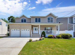 1790 Gormley Ave, Merrick, NY 11566