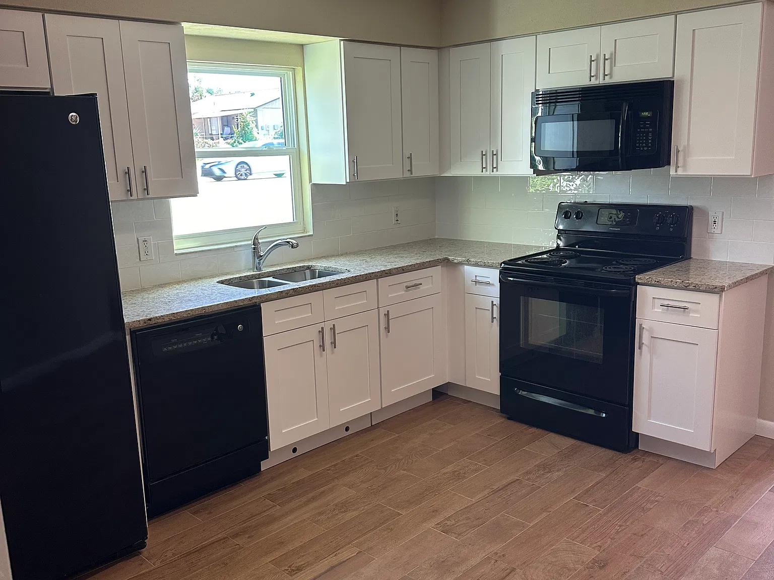 2 bed, 900 sqft, $1,550 — Photo 4