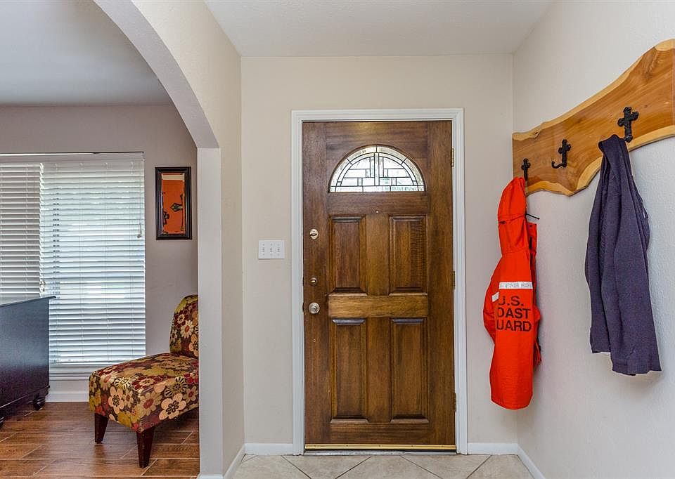 1st image of 1002 Baymeadow Dr