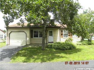 14 Rose Ln, Whiting, NJ 08759