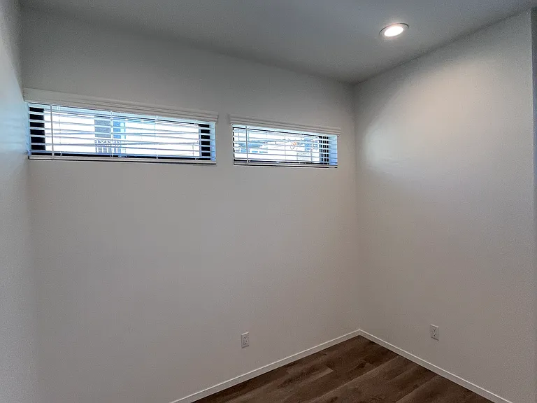 1542 Grand Ave #1542 — Photo 13