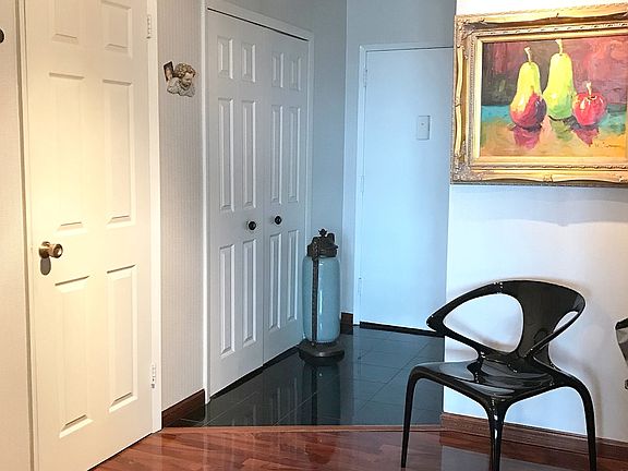 3rd image of 2401 Pennsylvania Ave APT 12A10