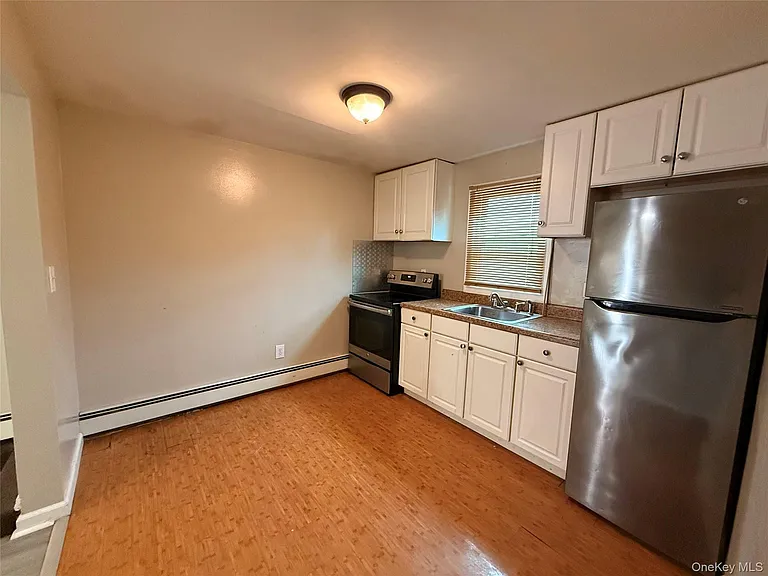 19 Nassau Ave #A — Photo 6