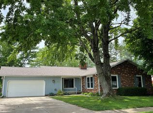 3305 30th St, Columbus, IN 47203