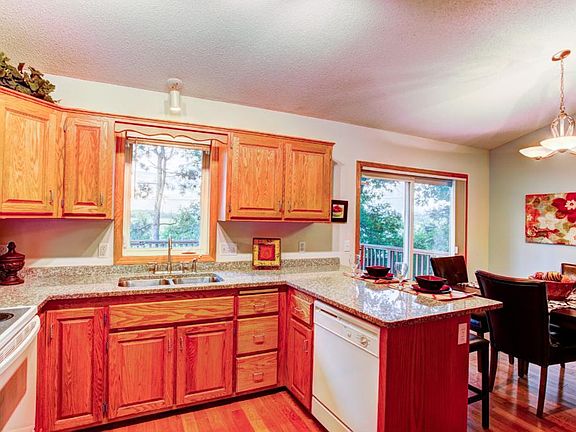 2nd image of 3129 94th Ln NE