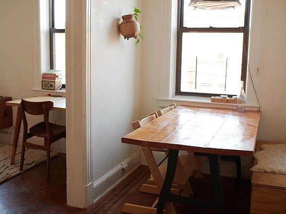 2nd image of 676 10th St #3