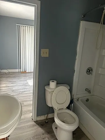 2490 East Prairie Street — Photo 4
