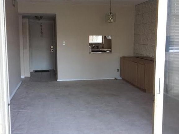 4th image of 2700 W Sunrise Lakes Dr #106