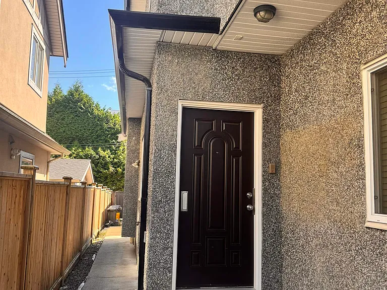 722 W 68th Ave — Photo 20