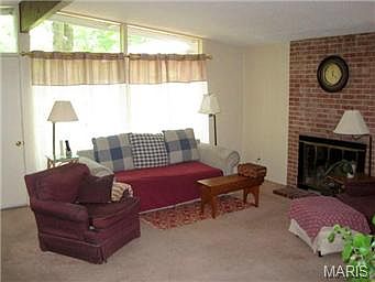 3rd image of 780 Robinwood Dr