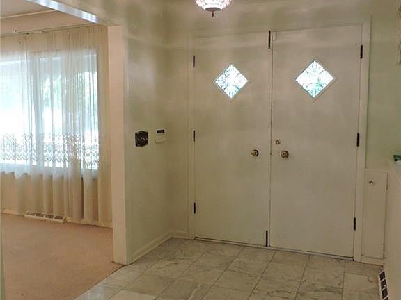 3rd image of 3729 N Beverly Hills Dr