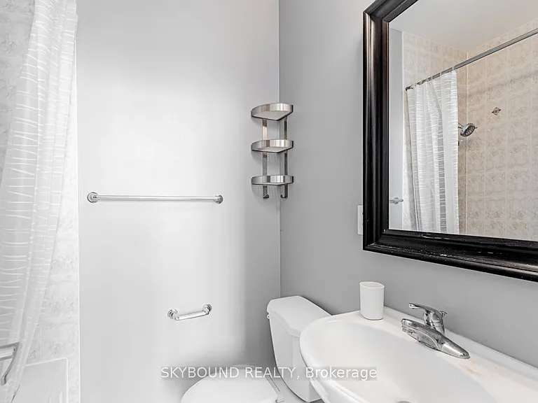 220 Burnhamthorpe Rd W #3202 — Photo 23