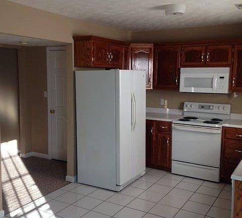 2nd image of 119 Mallory Ct APT 4