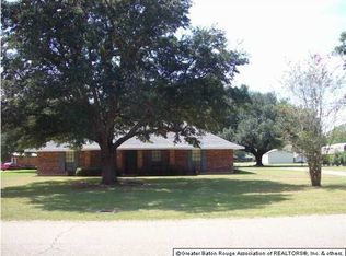 12137 Willowmore Dr, Baker, LA 70714