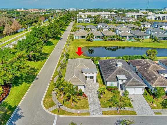 5th image of 3099 Gin Berry Way