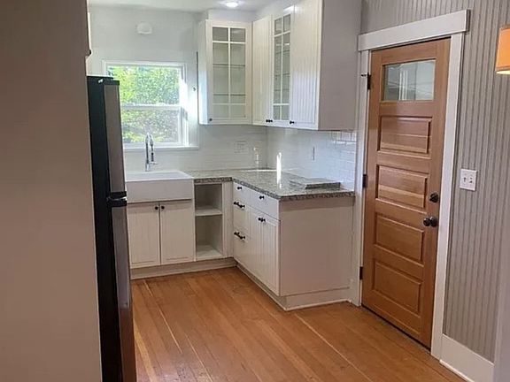 5th image of 5231 SE Hull Ave