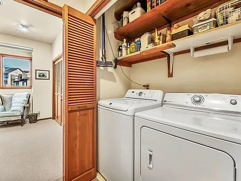 574 Wimbledon Ct — Photo 26