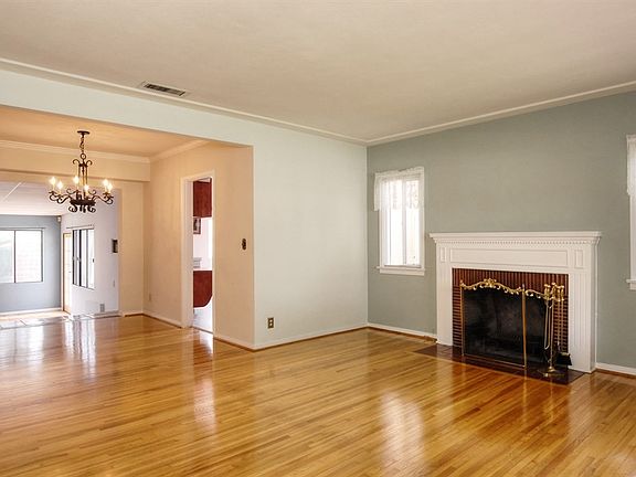 4th image of 326 W Elm Ave