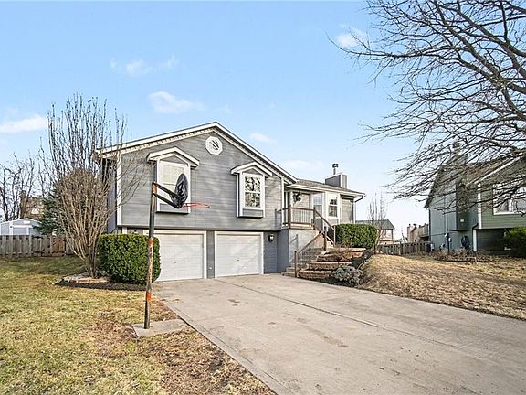 3rd image of 8403 NE 107th St