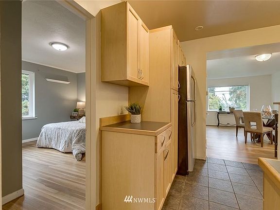 5th image of 9611 15th Ave NE #1