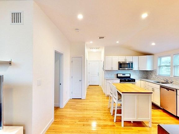 3rd image of 42 Austin St APT 3