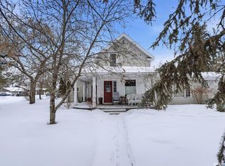 200 1st Ave E, Love, SK S0J1P0