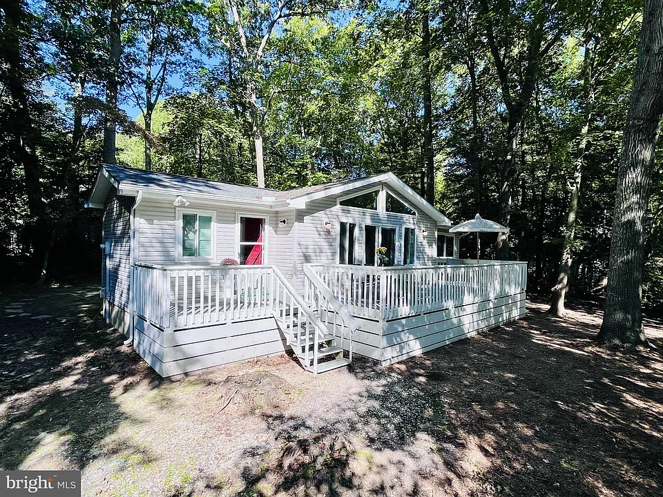 32 Seafarer Ln