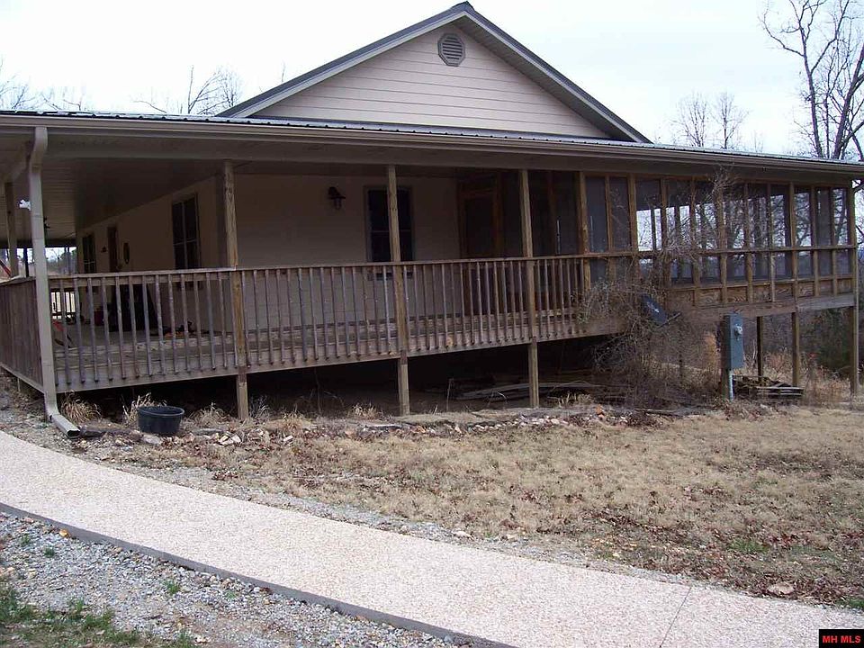 1st image of 384 Emerald Hills Dr