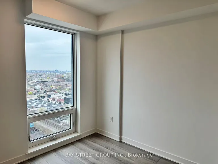 1185 Dupont St #1611 — Photo 11