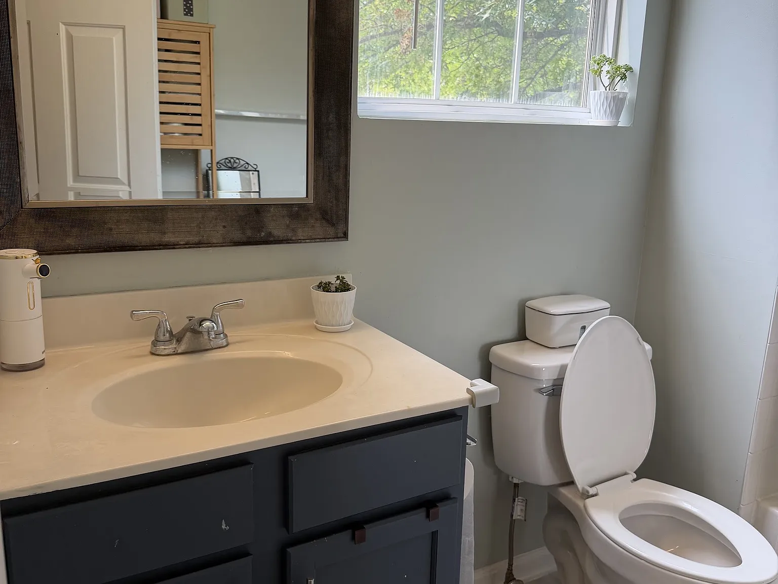 2 bed, 1102 sqft, $2,400 — Photo 4