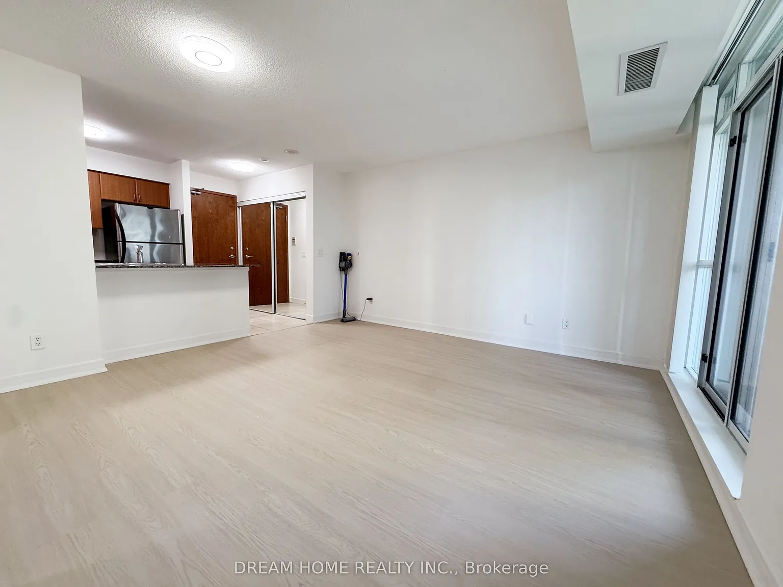 2 bed, $2,800 — Photo 3