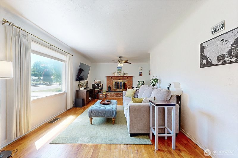 2nd image of 1328 Modoc Street