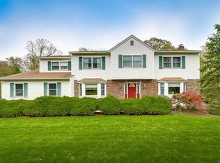 12 Amanda Ct, Airmont, NY
