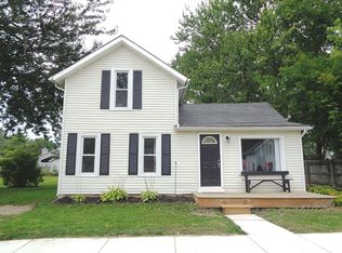 230 S Benjamin St, Fowlerville, MI 48836