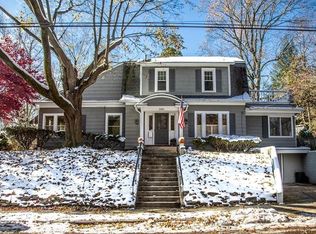 2350 Westchester Ln, Kalamazoo, MI 49008