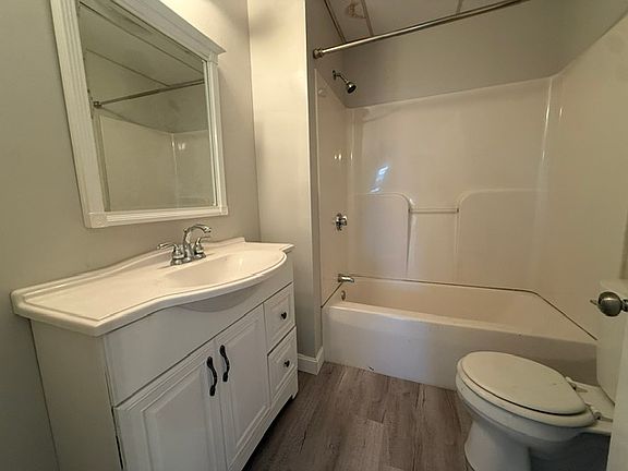 5th image of 12 Dickens St #1