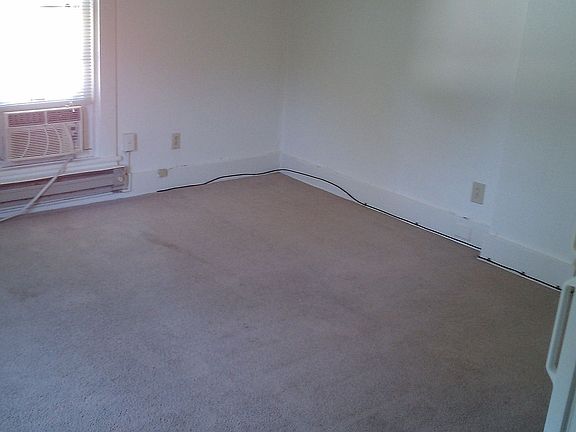 4th image of 402 W Clark St APT 12